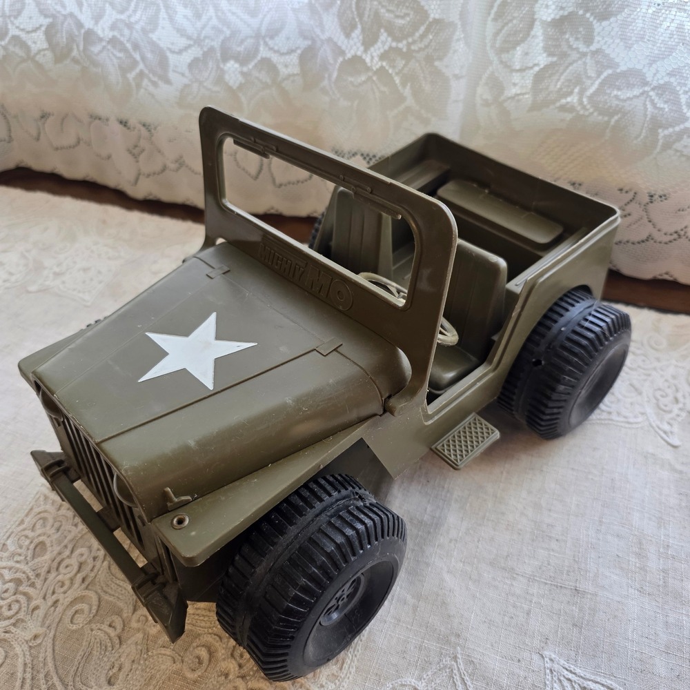 Ideal Mighty Mo Jeep 12" Olive Green 1973 Army Plastic Toy Friction WORKS Vtg
